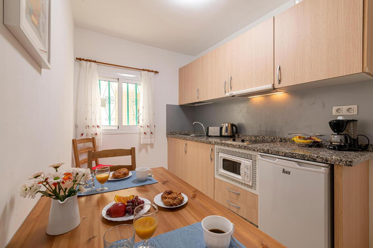 Apartamentos En El Centro De Los Cristianos Arona  Zewnętrze zdjęcie