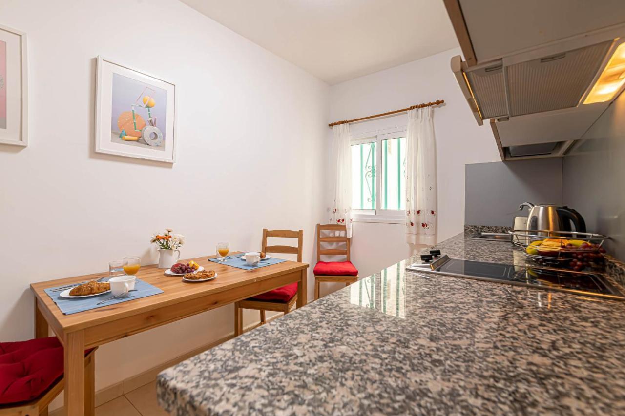 Apartamentos En El Centro De Los Cristianos Arona  Zewnętrze zdjęcie